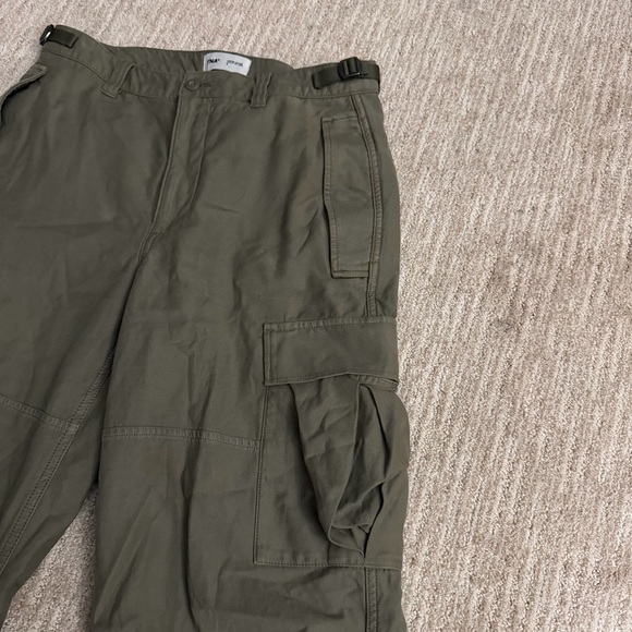 TNA Supply Olive Green Cargo Pants - Picture 3 of 4